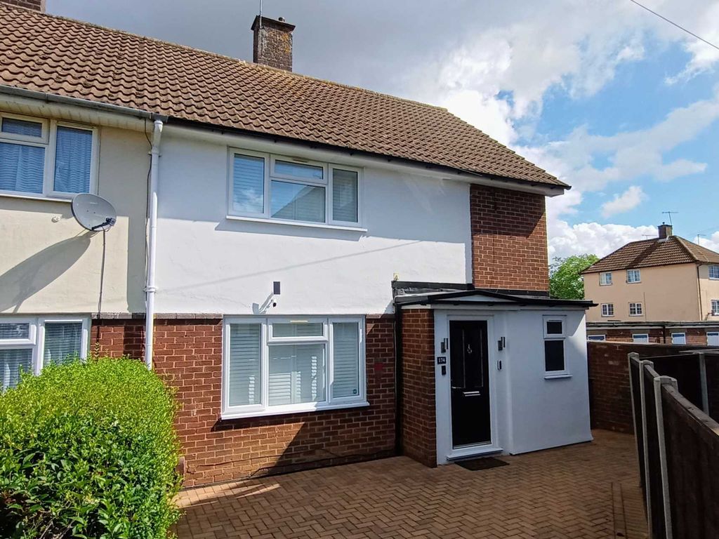 3 bed property for sale in Boxted Road, Warners End HP1, £425,000