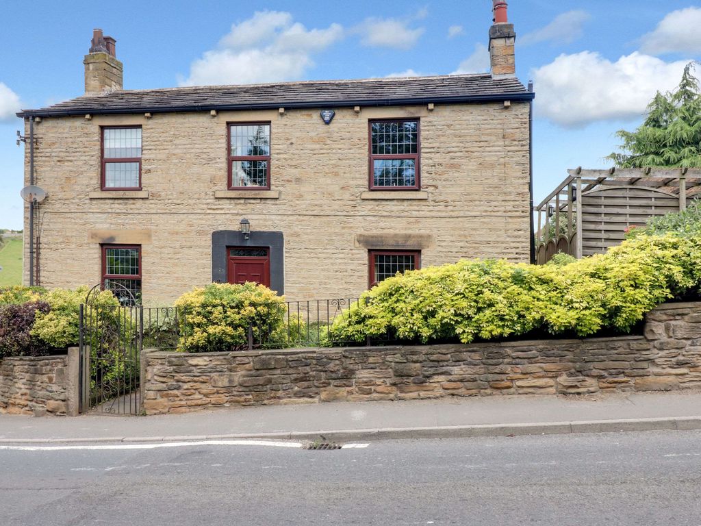 3 bed cottage for sale in Batley Road, West Ardsley, Wakefield WF3, £375,000