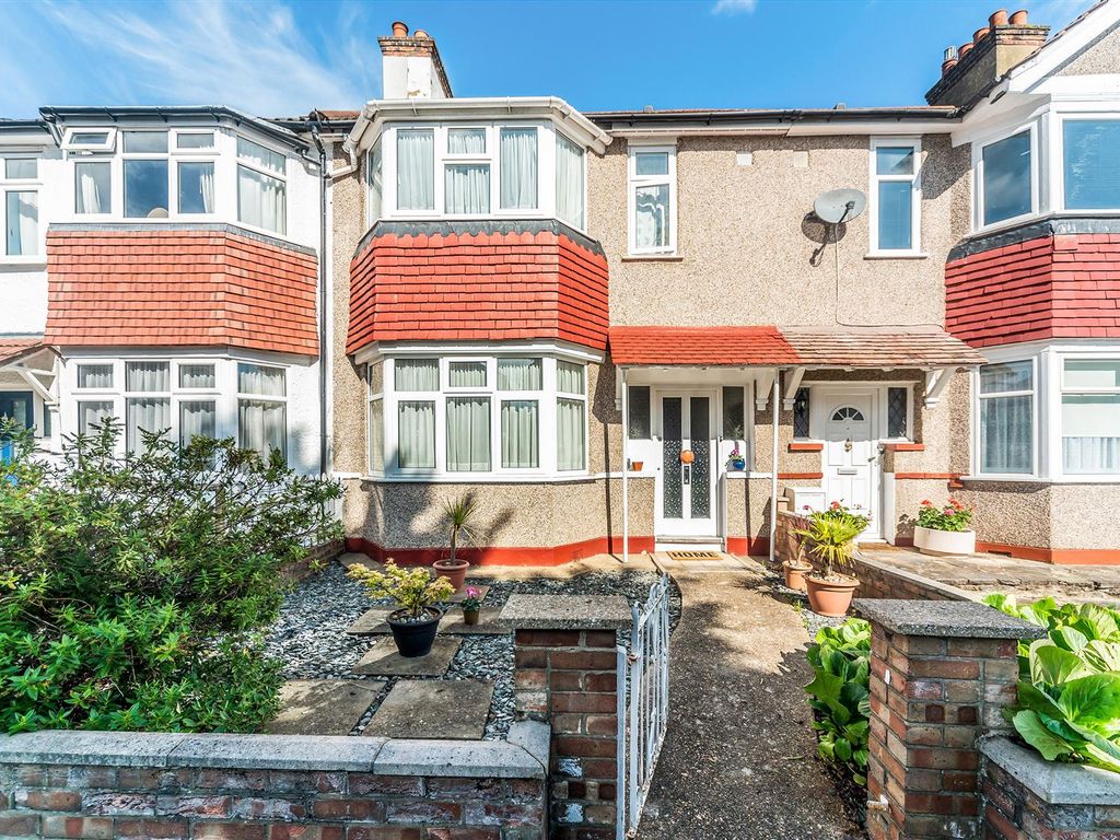 3 bed terraced house for sale in Phyllis Avenue, New Malden KT3, £600,000
