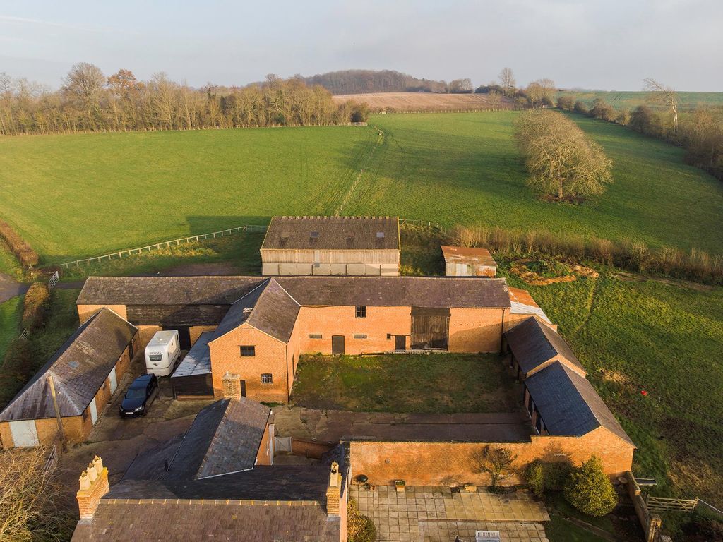 5 bed property for sale in New Road, Alderminster, Stratford-Upon-Avon, Warwickshire CV37, £1,200,000