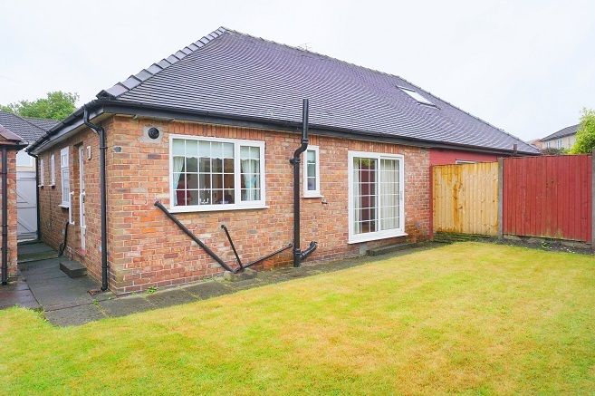 2 bed bungalow for sale in Irby Road, Walton, Liverpool L4, £169,950