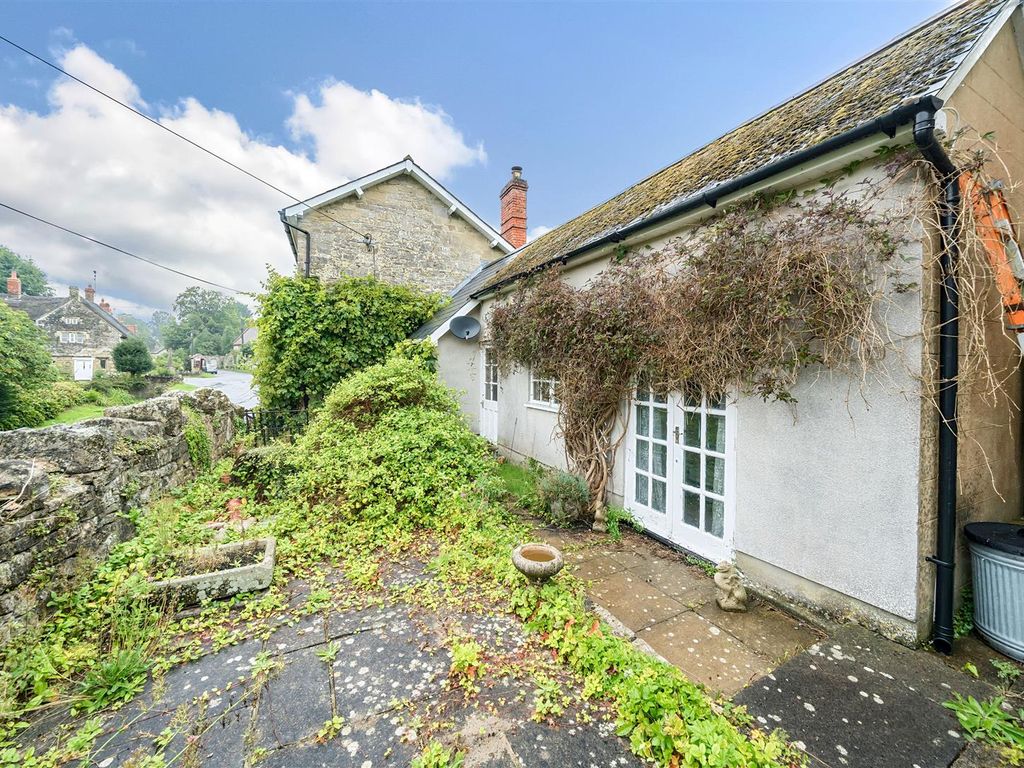 3 bed property for sale in The Street, Chilmark, Salisbury SP3, £350,000