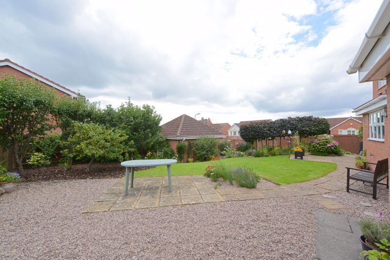 4 bed detached house for sale in Davenham Walk, Lawley, Telford TF3, £450,000
