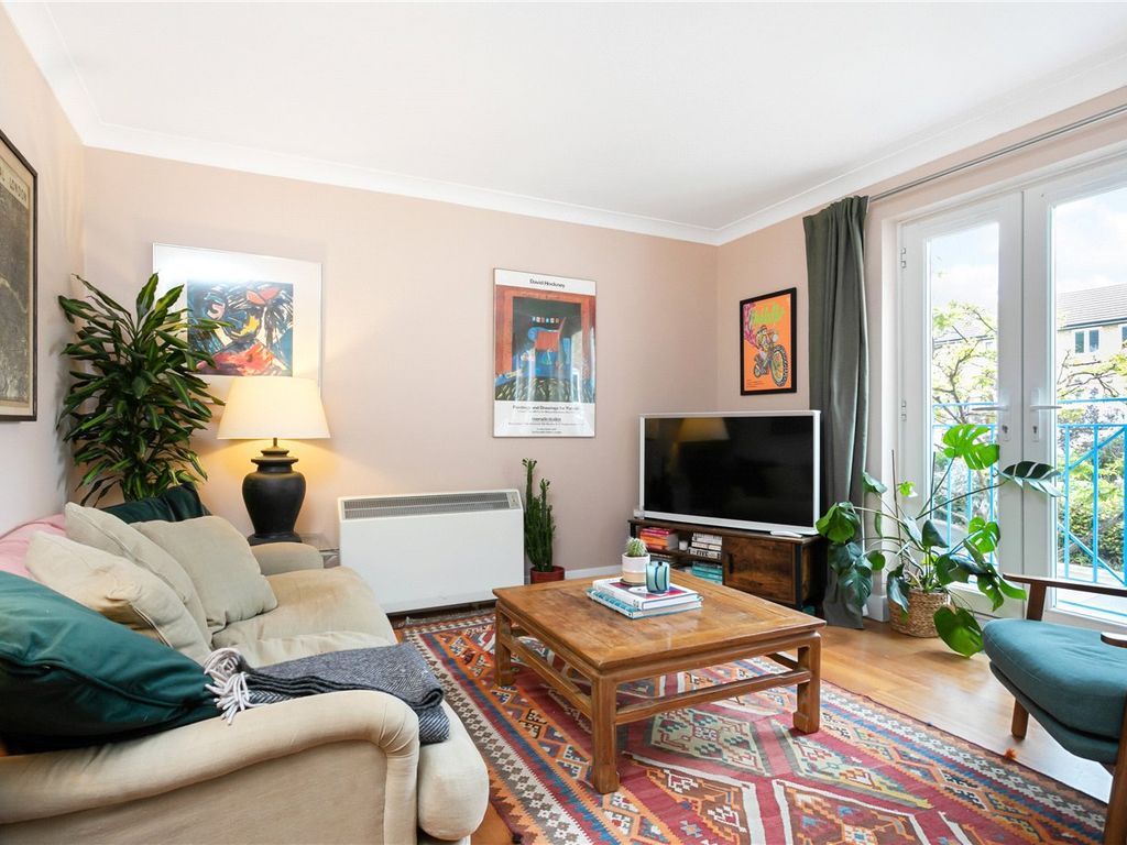 2 bed flat for sale in Fuller Close, London E2, £550,000