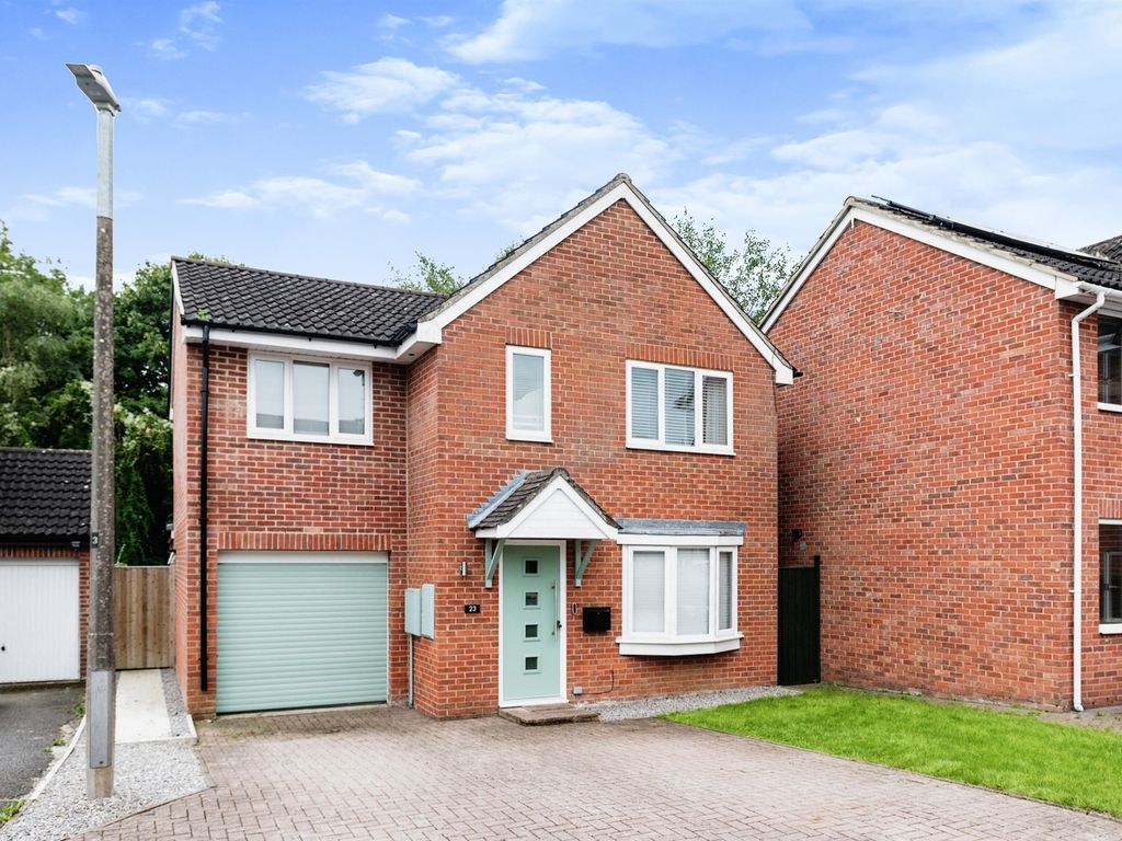 4 bed detached house for sale in Carey Close, Grange Park, Swindon SN5, £450,000