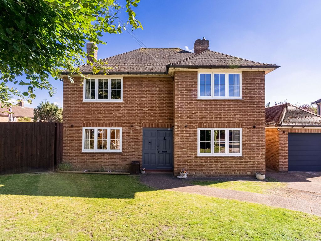 3 bed detached house for sale in West Street, Ashford TN26, £500,000