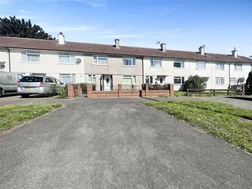 3 bed terraced house to rent in Cornwall Close, Maidstone, Kent ME15, £1,550 pcm