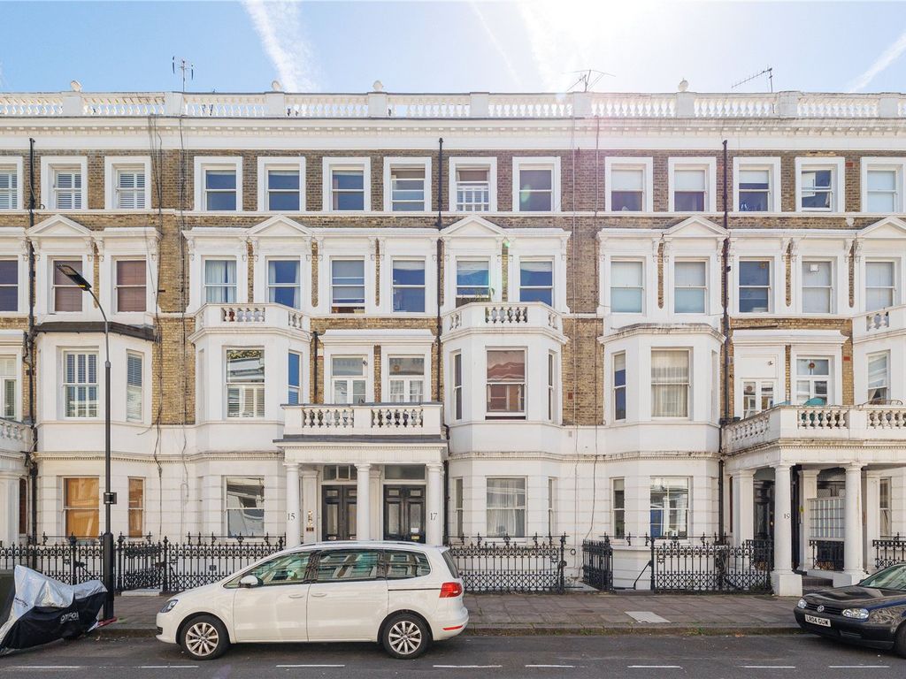 2 bed flat for sale in Comeragh Road, West Kennsington W14, £600,000