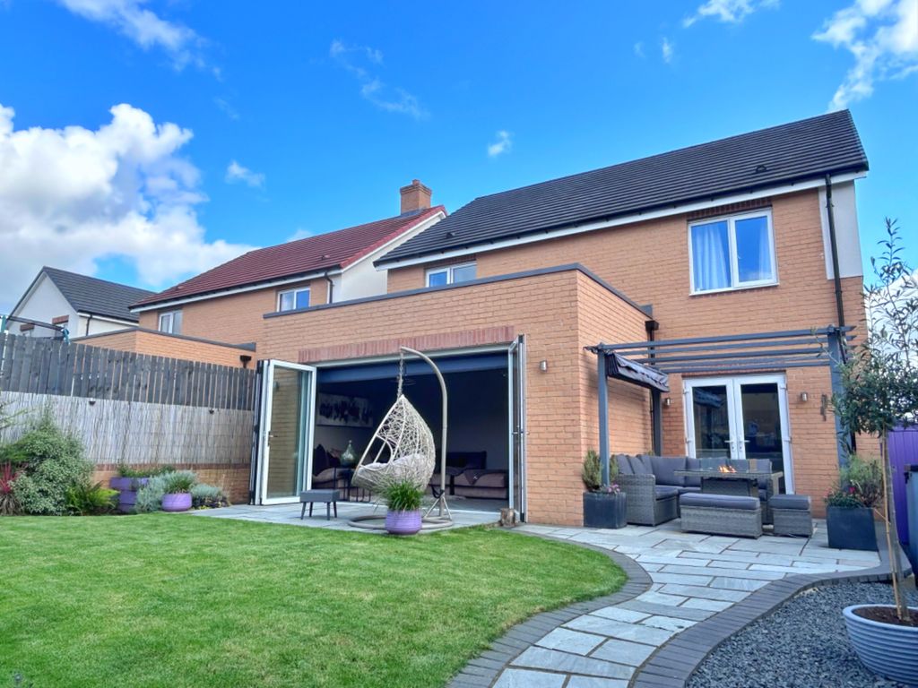 4 bed detached house for sale in Nable Hill Close, Chilton, Ferryhill DL17, £320,000