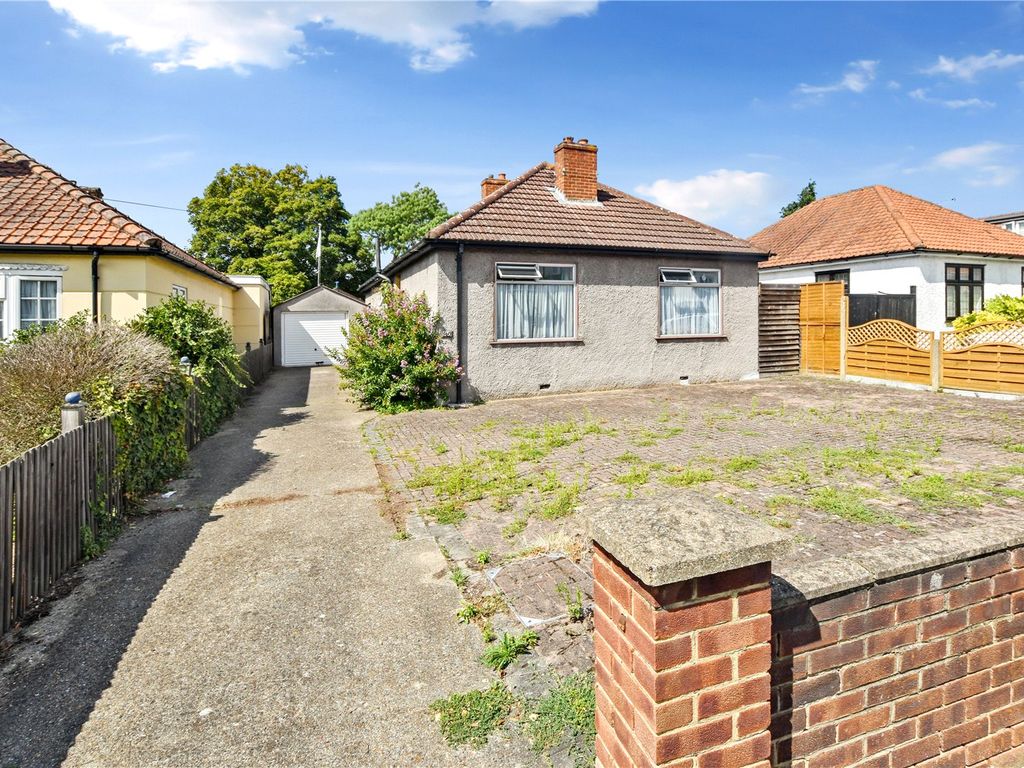 3 bed bungalow for sale in Arbuthnot Lane, Bexley, Kent DA5, £525,000