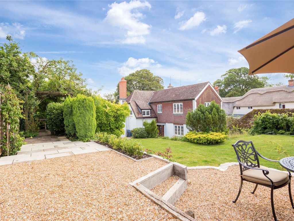 3 bed detached house for sale in West Stratton Lane, West Stratton, Winchester, Hampshire SO21, £650,000