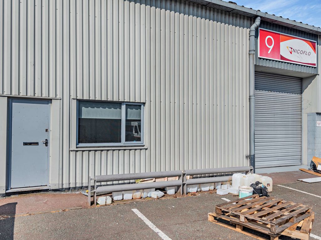 Industrial to let in West Unit 9 Compass Industrial Park, Speke, Liverpool L24, £25,900 pa