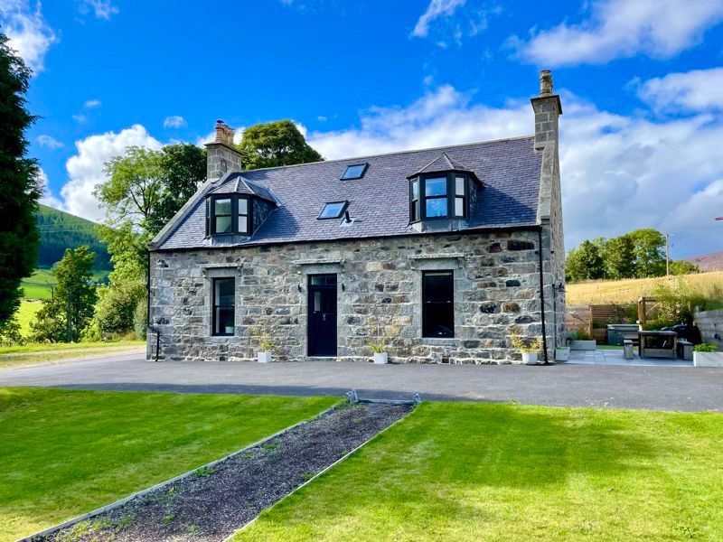 5 bed farmhouse for sale in Kirkton Farmhouse, Forbes, Alford. AB33, £450,000