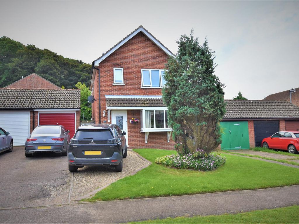 3 bed detached house for sale in Henry Blogg Road, Cromer NR27, £325,000
