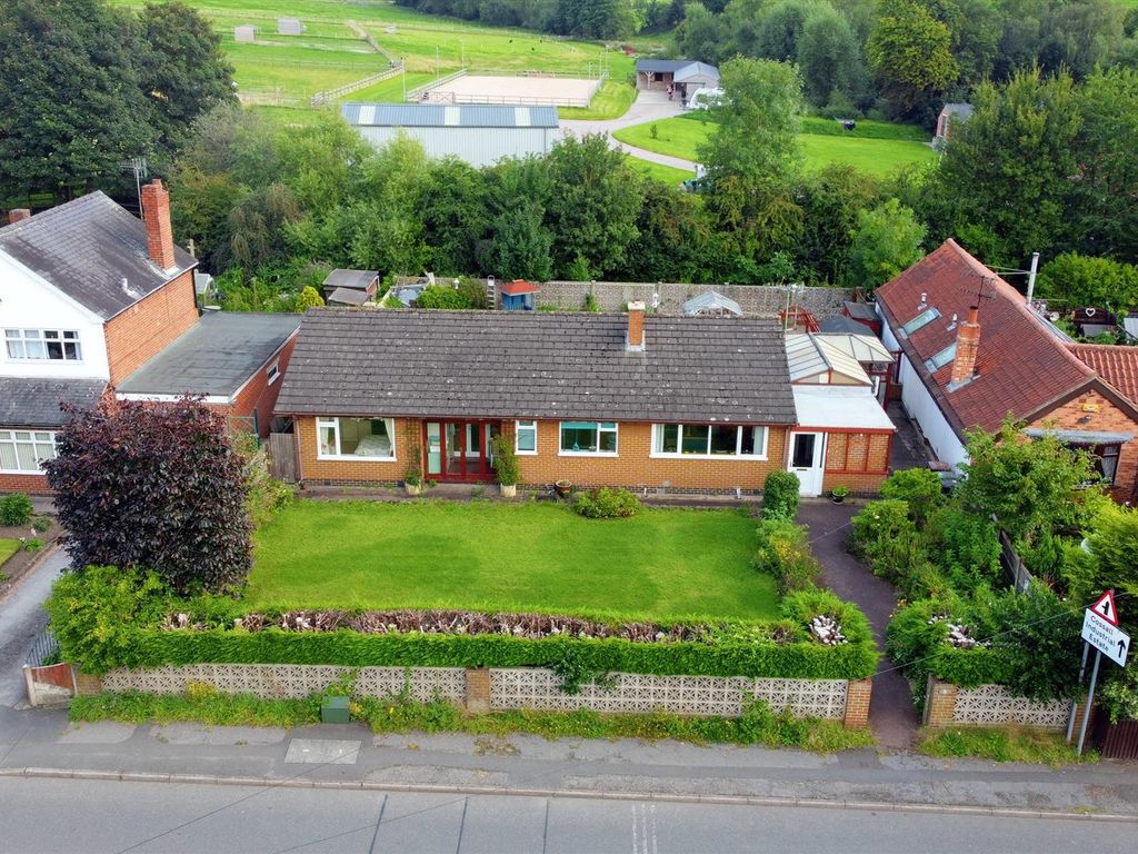 3 bed detached bungalow for sale in Awsworth Lane, Cossall, Nottingham NG16, £475,000