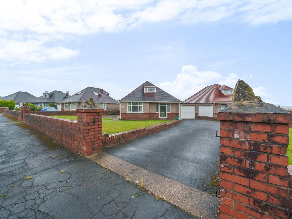 3 bed detached bungalow for sale in Hendy Close, Derwen Fawr, Swansea SA2, £400,000