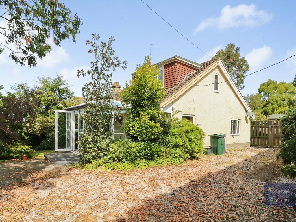 3 bed semi-detached house for sale in Hillside, Aldington TN25, £500,000