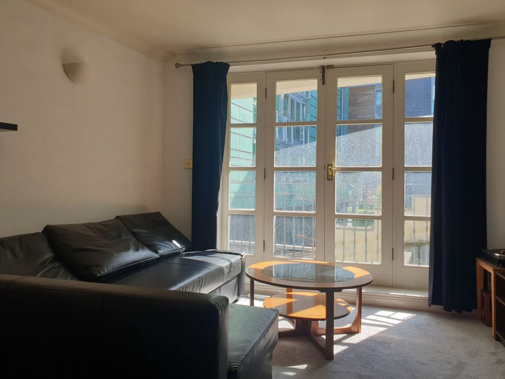 1 bed flat for sale in Orton Street, London E1W, £400,000
