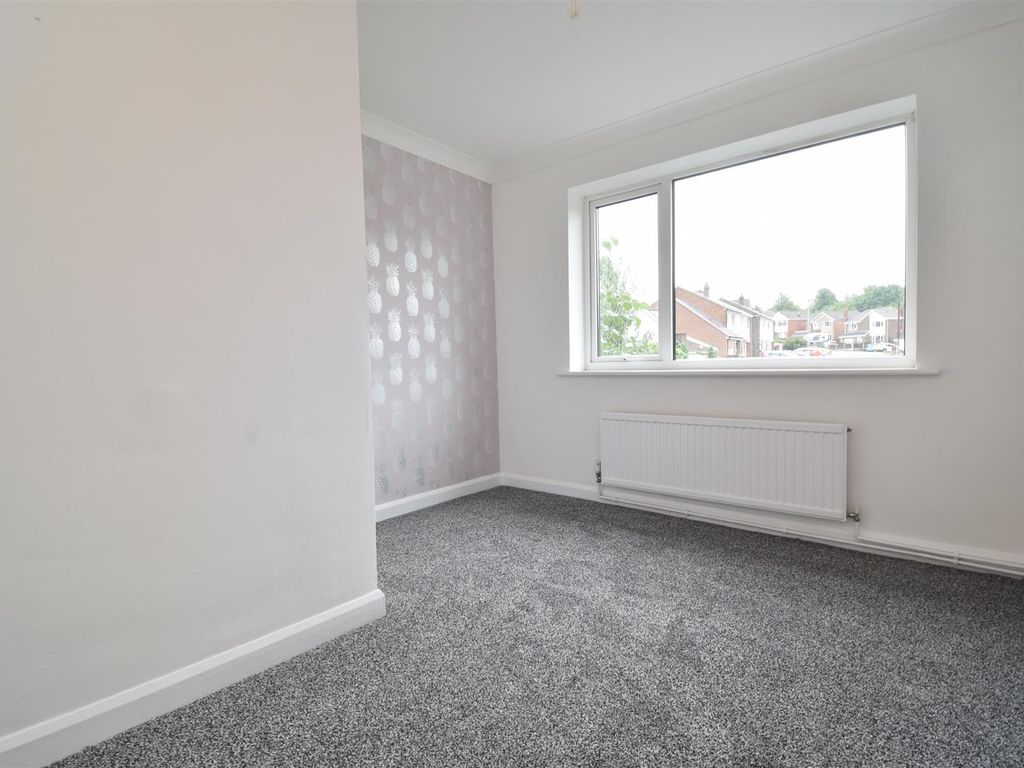 2 bed flat to rent in Ashdene Approach, Crofton WF4, £675 pcm