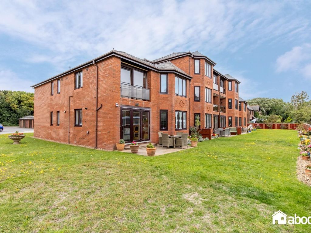 2 bed flat for sale in Park Drive, Crosby, Liverpool L23, £325,000