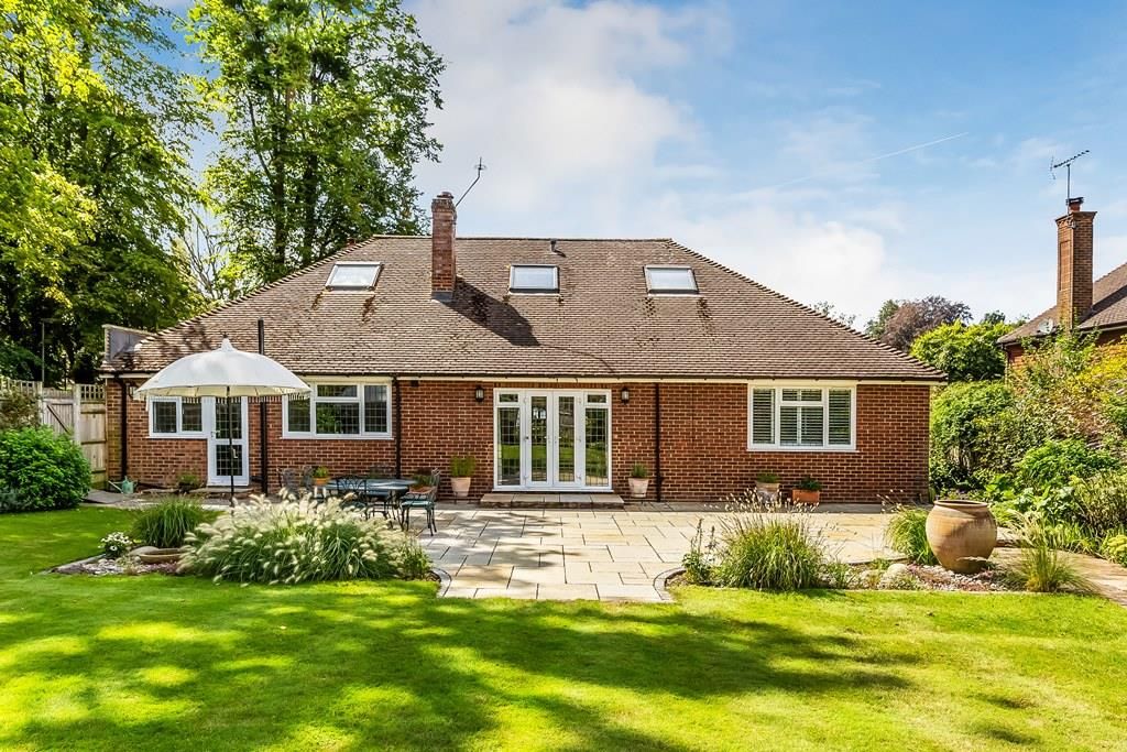4 bed detached house for sale in The Ridgeway, Fetcham KT22, £1,250,000