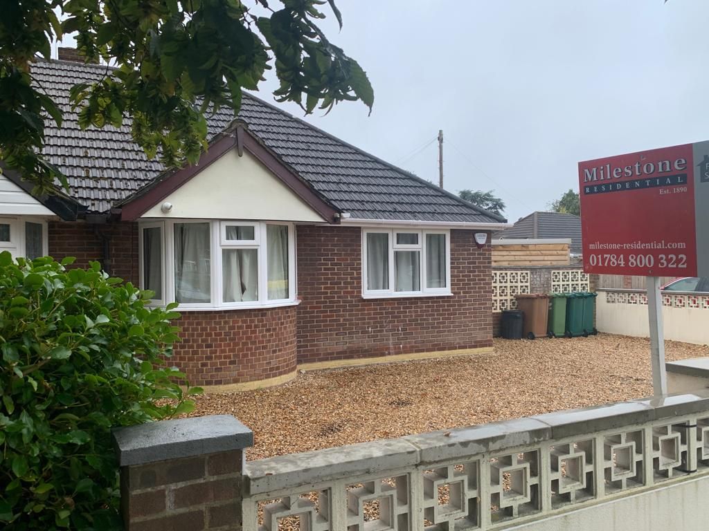 2 bed bungalow for sale in Junction Road, Ashford TW15, £520,000
