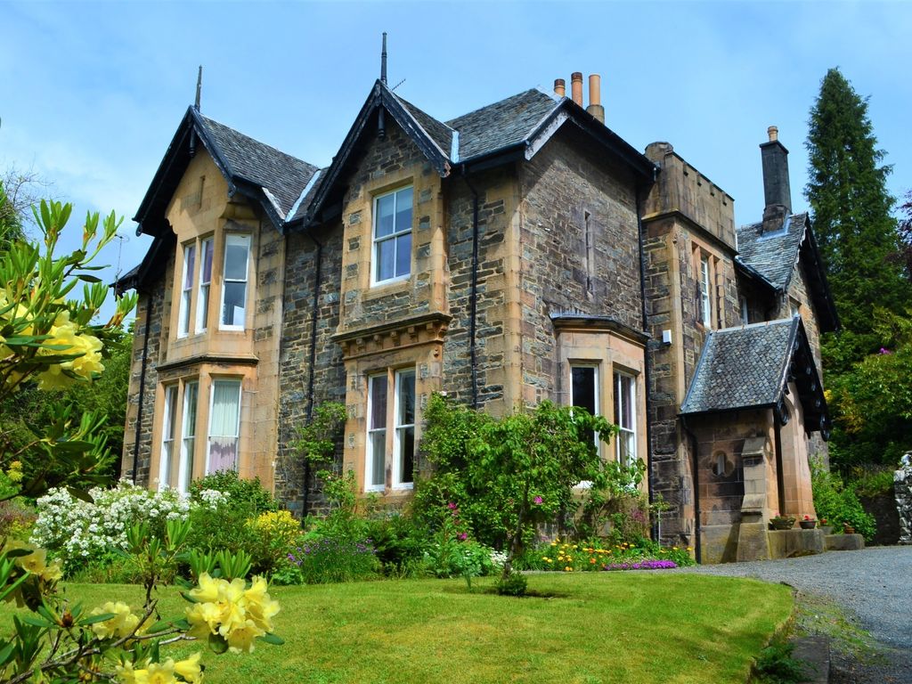 5 bed flat for sale in The Gables, Shandon, Argyll And Bute G84, £347,000