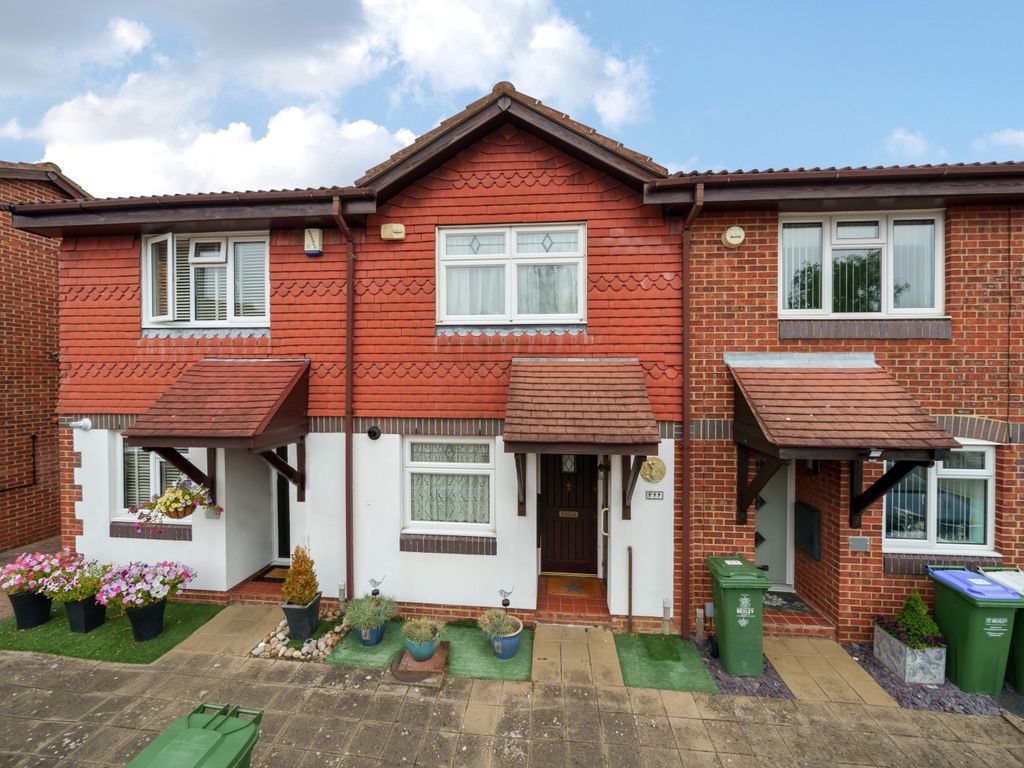 2 bed terraced house for sale in Timothy Close, Bexleyheath DA6, £385,000