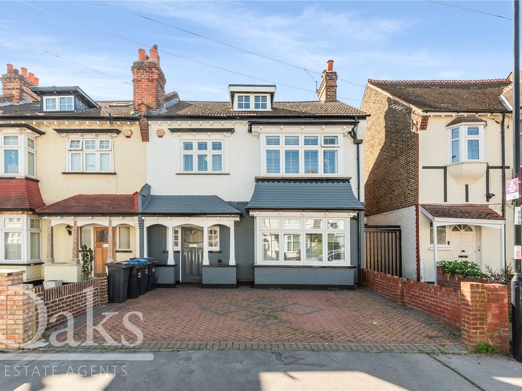 3 bed end terrace house for sale in Kilmartin Avenue, London SW16, £650,000