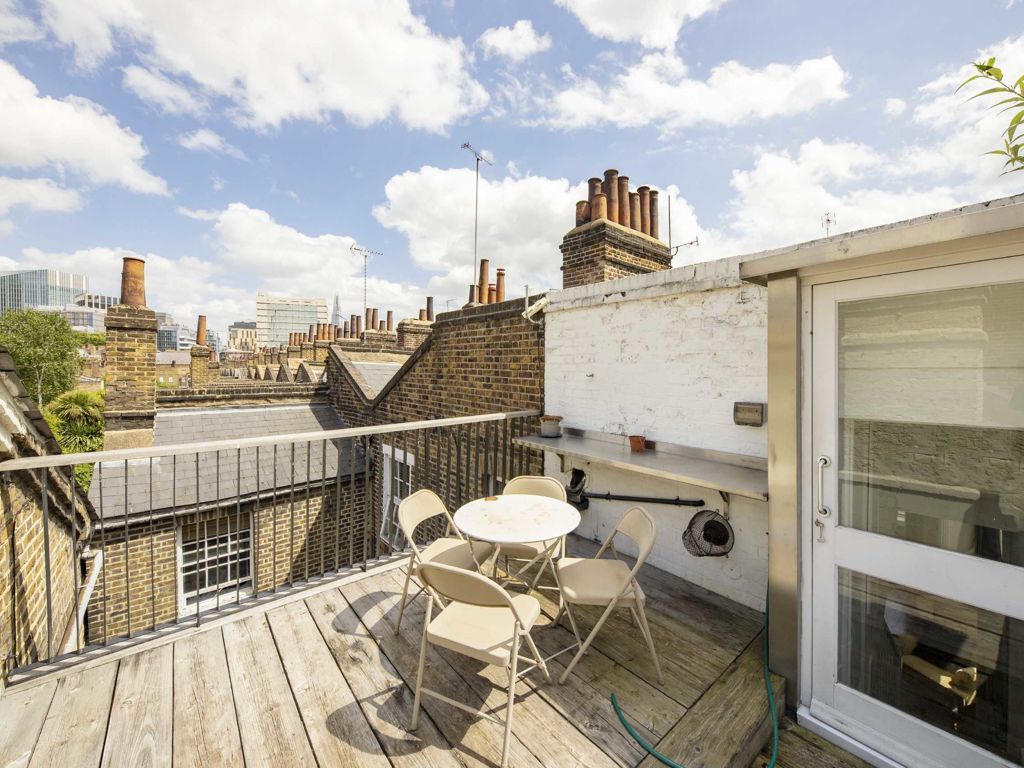 2 bed property for sale in Cornwall Road, London SE1, £950,000