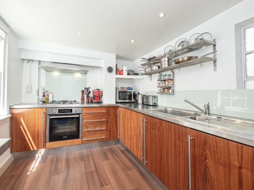 2 bed property for sale in Cornwall Road, London SE1, £950,000