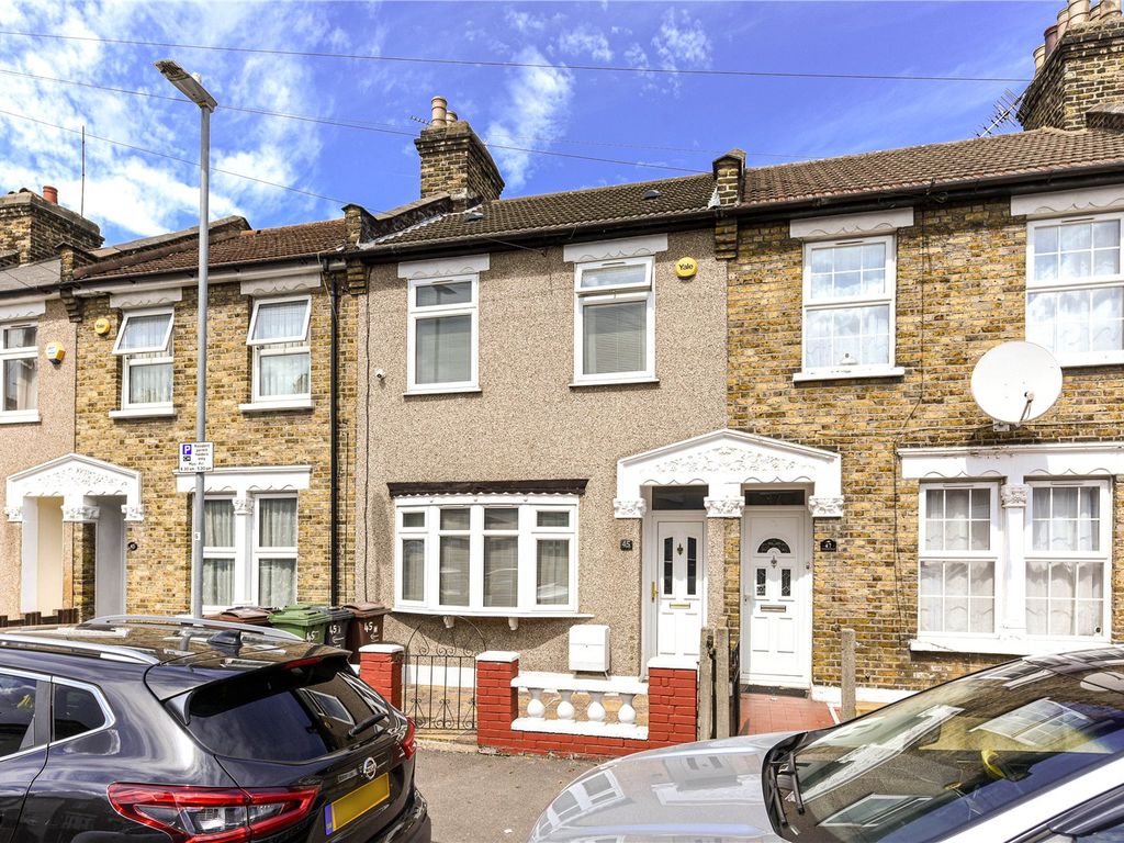 2 bed terraced house for sale in Heath Road, Chadwell Heath, Essex RM6, £400,000