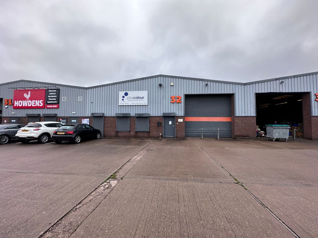 Industrial to let in Union Street, Bilston WV14, Non quoting