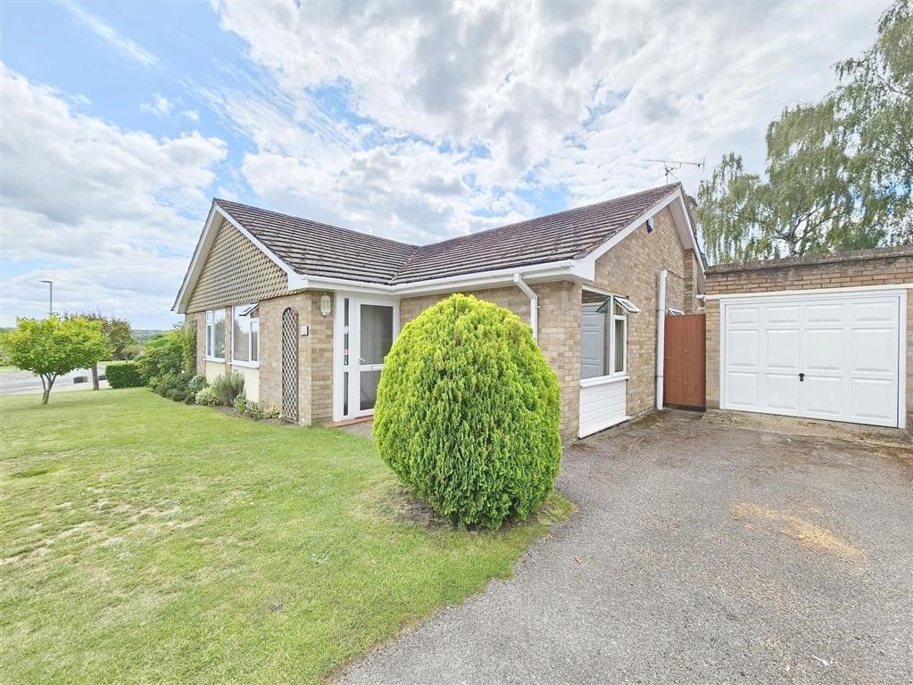 2 bed semi-detached bungalow for sale in Roman Way, Earley, Reading RG6, £425,000