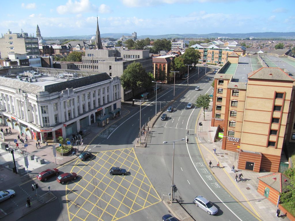 2 bed flat to rent in 140 Queen Street, Cardiff CF10, £1,400 pcm