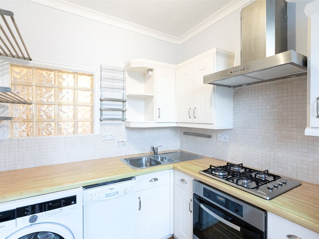 2 bed property for sale in Summerlands Avenue, Acton W3, £475,000