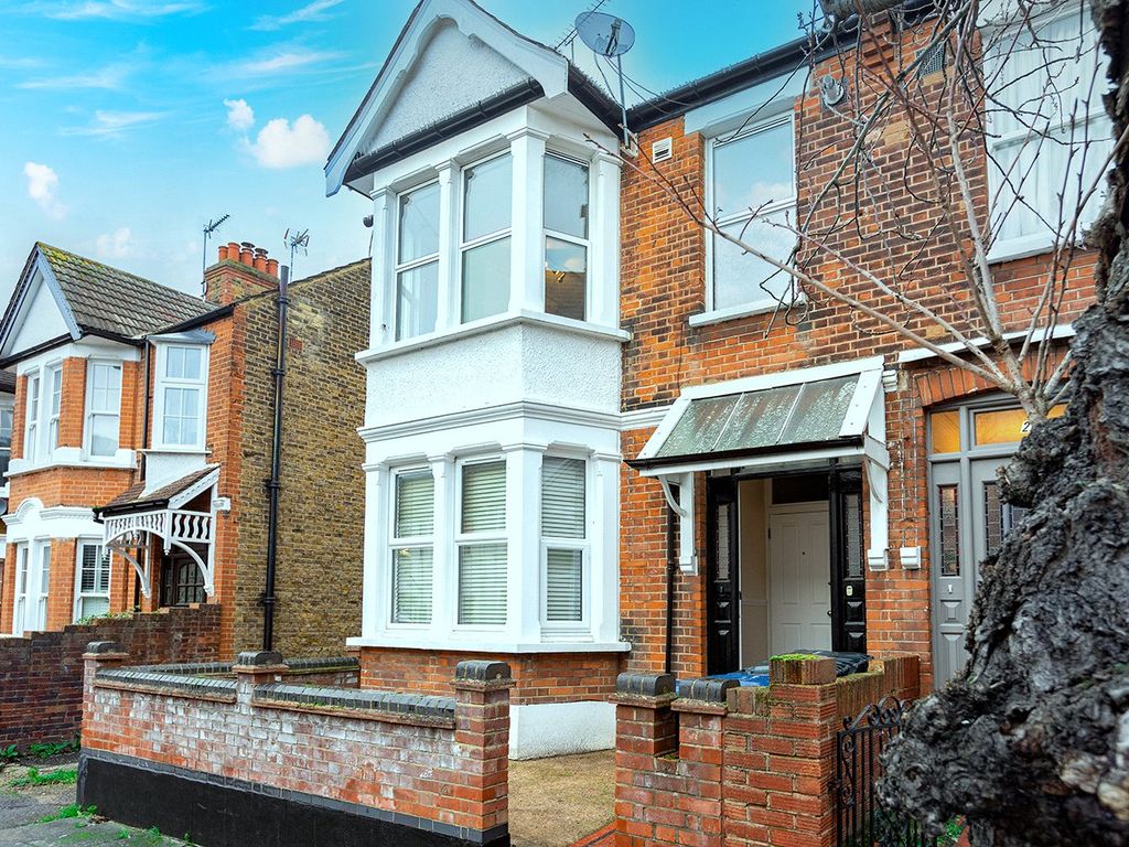 2 bed property for sale in Summerlands Avenue, Acton W3, £475,000