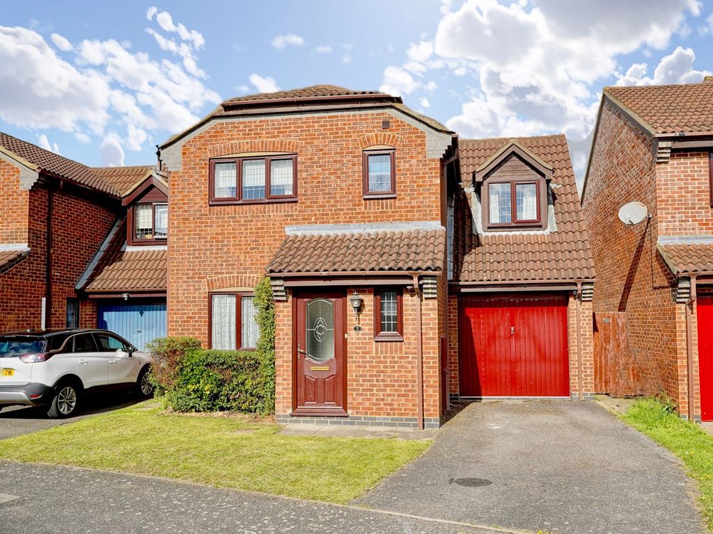 3 bed detached house for sale in Haweswater, Stukeley Meadows, Huntingdon PE29, £350,000