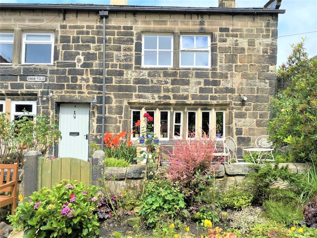 2 bed cottage for sale in Swan Fold, Heptonstall HX7, £395,000