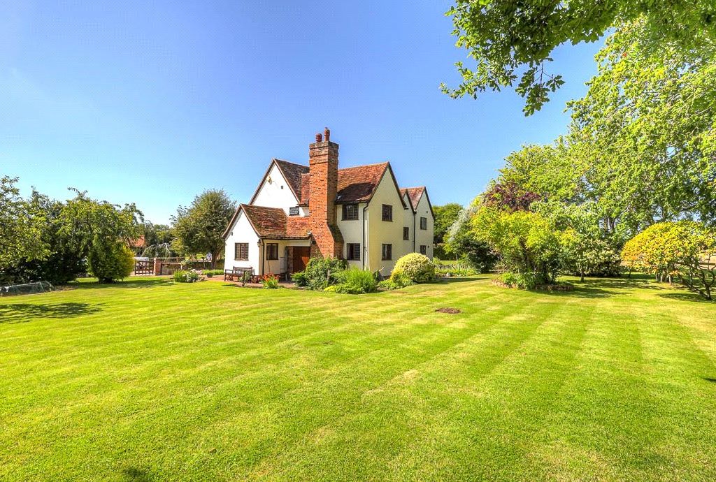 4 bed detached house for sale in Doddinghurst Road, Pilgrims Hatch CM15, £1,500,000