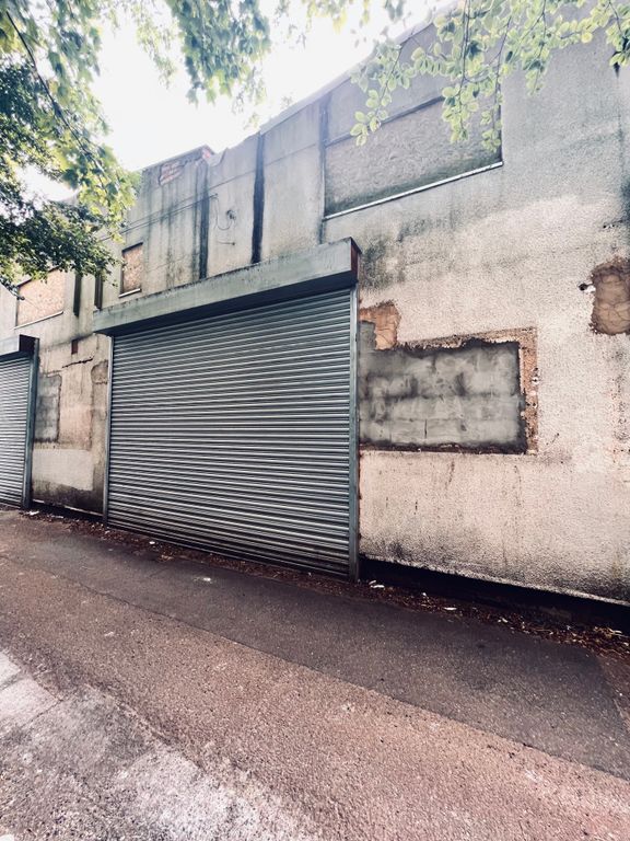 Light industrial to let in Laurel Road, Birmingham B21, £10,200 pa