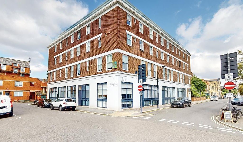 1 bed flat for sale in Rainville Road, London W6, £350,000