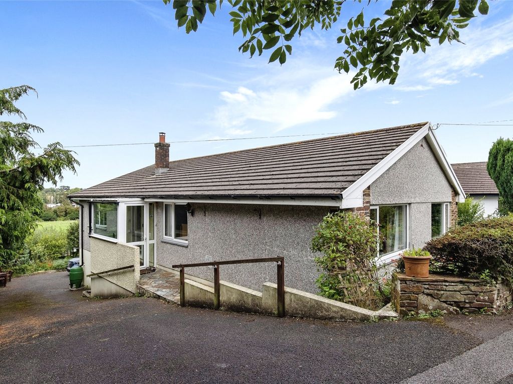 3 bed detached house for sale in Westerlands Road, Wadebridge, Cornwall PL27, £475,000