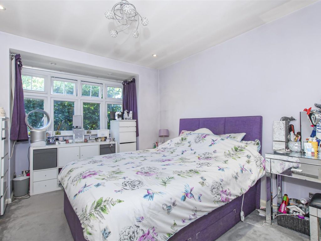 3 bed semi-detached house for sale in Hayes End Drive, Hayes UB4, £675,000