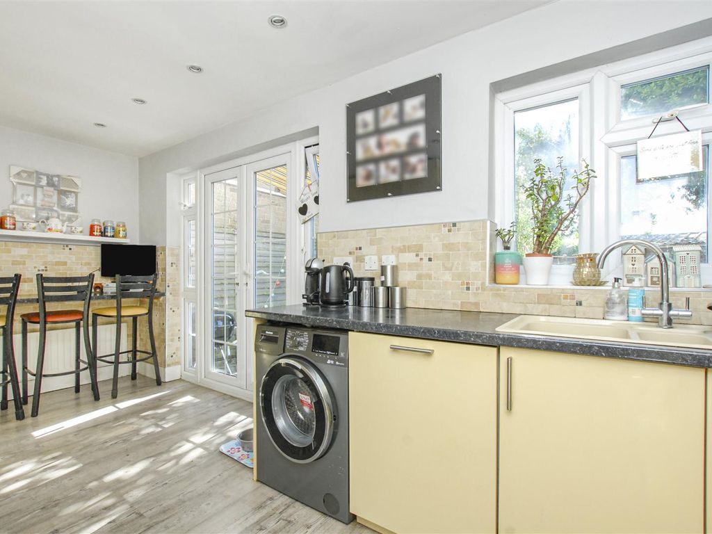 3 bed semi-detached house for sale in Hayes End Drive, Hayes UB4, £675,000