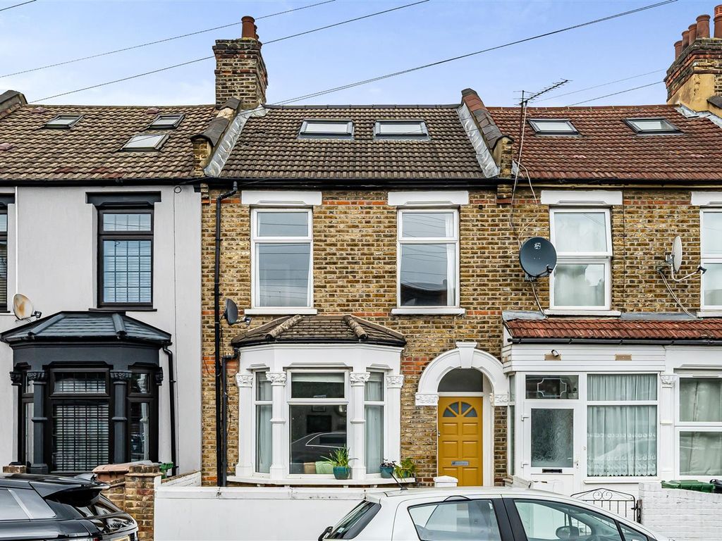 3 bed terraced house for sale in Dunton Road, London E10, £700,000