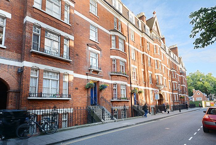 1 bed flat to rent in Gilbert Street, London W1K, £2,708 pcm