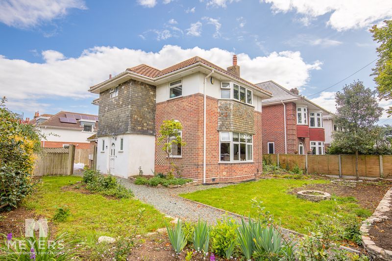 3 bed detached house for sale in Holdenhurst Avenue, Boscombe East BH7, £550,000