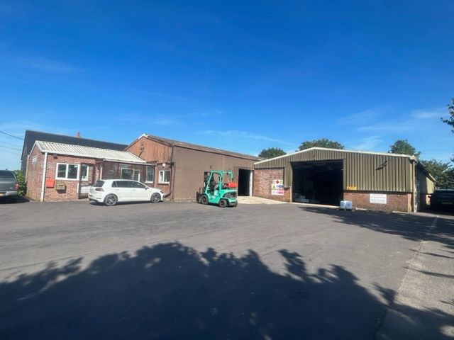 Warehouse to let in Andover Road, Devizes SN10, £45,000 pa