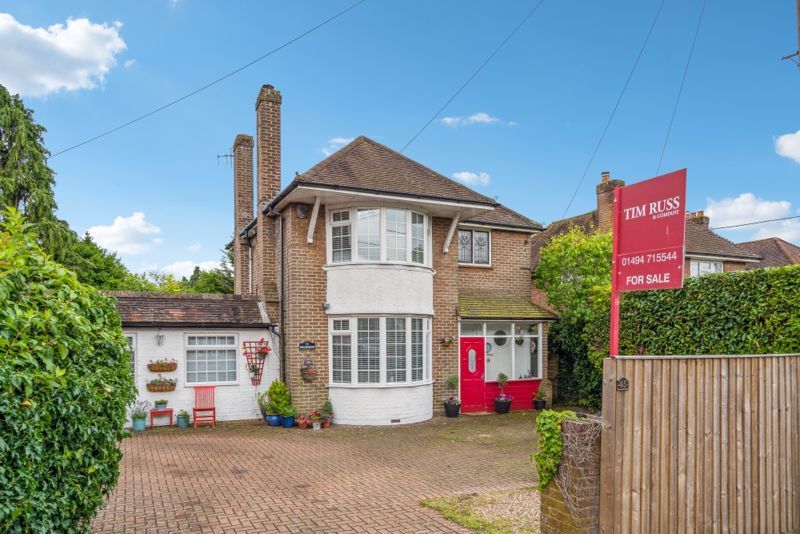 3 bed detached house for sale in High Street, Prestwood, Great Missenden HP16, £675,000